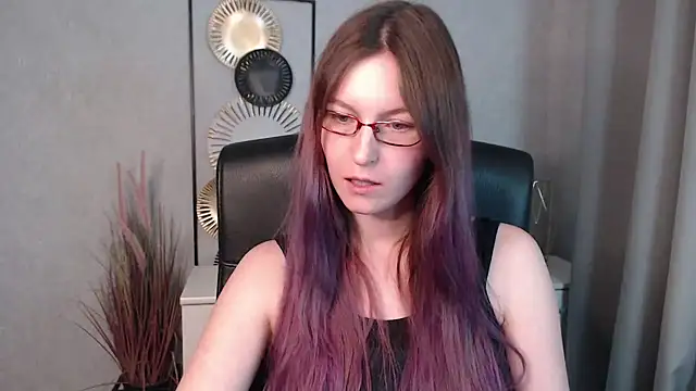 emmaxDelight online show from December 2024 05:36:02 PM