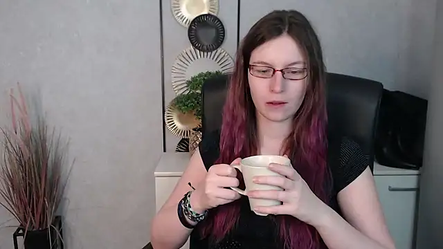 emmaxDelight online show from February 2025 06:34:01 AM