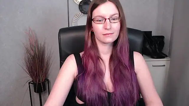 emmaxDelight online show from February 2025 12:45:02 PM