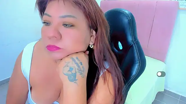 victoria love89 online show from November 2025 03:01:02 AM