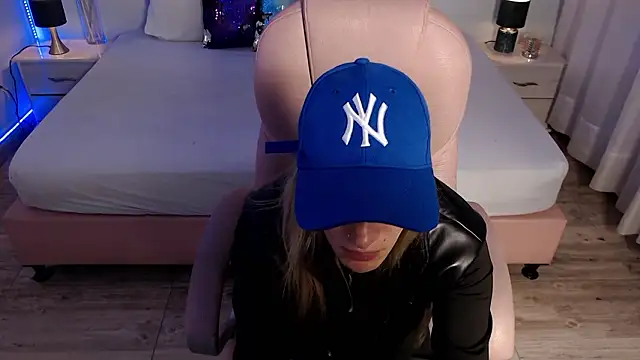 Snapshot of zoe_jones13 chatting on March 2026 03:13:02 AM zoe jones13 online show from March 2026 03:13:02 AM