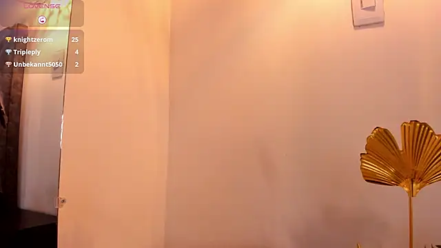 Mia ross16 online show from February 2025 10:21:02 PM