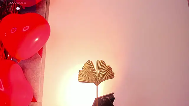 Mia ross16 online show from February 2025 07:33:02 PM