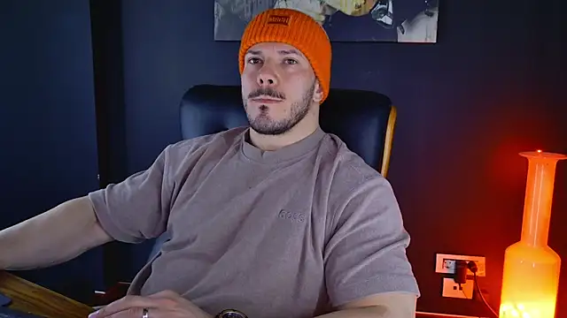 AngeloEric online show from January 2025 08:41:01 AM