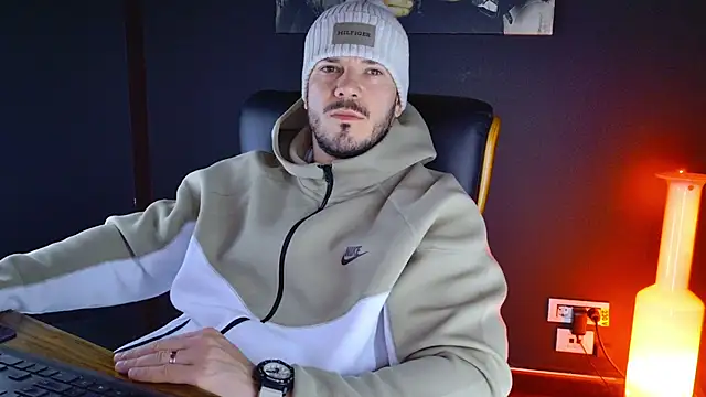 AngeloEric online show from January 2025 04:58:02 AM