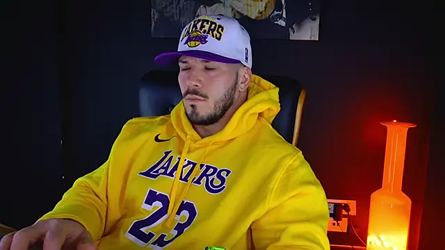 AngeloEric online show from February 2025 10:58:02 AM