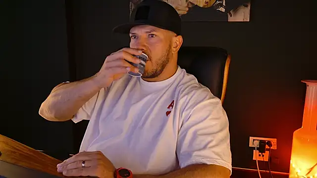 AngeloEric online show from September 2025 06:40:01 AM