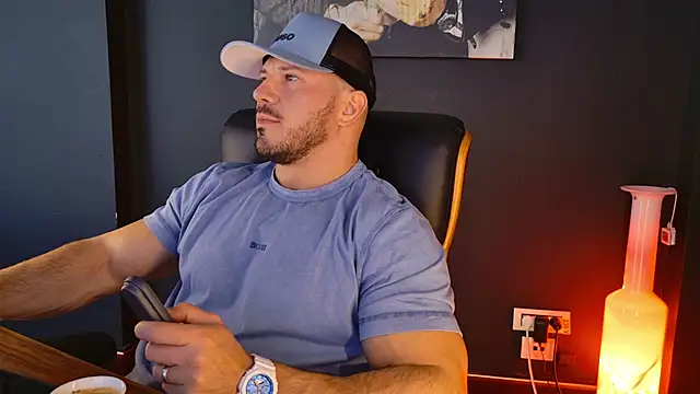 AngeloEric online show from October 2025 08:26:02 AM