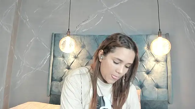 Snapshot of aprill21_ chatting on December 2024 10:18:01 PM aprill21 online show from December 2024 10:18:01 PM