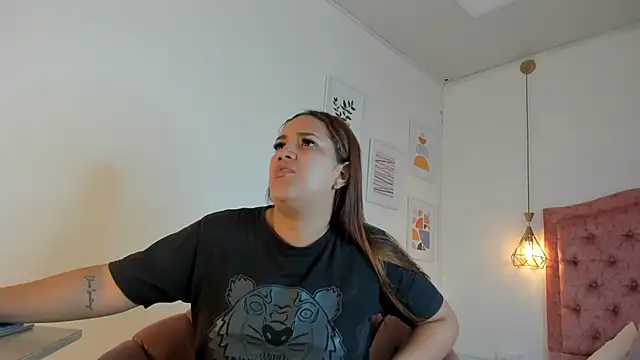 Snapshot of aprill21_ chatting on December 2024 01:06:02 PM aprill21 online show from December 2024 01:06:02 PM