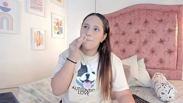 Snapshot of aprill21_ chatting on March 2025 02:01:02 PM aprill21 online show from March 2025 02:01:02 PM