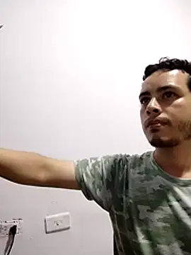 Snapshot of Gasparin32 chatting on April 2026 03:13:01 AM Gasparin32 online show from April 2026 03:13:01 AM