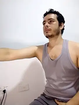 Snapshot of Gasparin32 chatting on April 2026 01:42:01 AM Gasparin32 online show from April 2026 01:42:01 AM