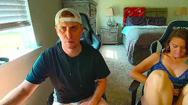 Snapshot of YourAvgNeighbors chatting on March 2026 08:15:01 PM YourAvgNeighbors online show from March 2026 08:15:01 PM