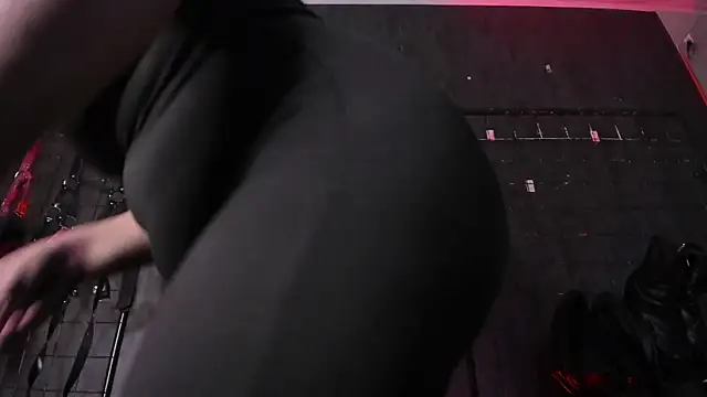 Carolina Arias online show from October 2025 09:02:01 PM