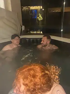 Snapshot of alt_cutie chatting on February 2025 07:03:01 PM alt cutie online show from February 2025 07:03:01 PM