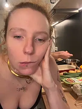 Snapshot of alt_cutie chatting on November 2025 06:31:01 PM alt cutie online show from November 2025 06:31:01 PM