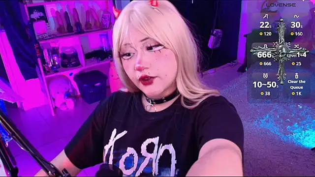 Snapshot of toky_doll chatting on April 2026 04:24:02 AM toky doll online show from April 2026 04:24:02 AM