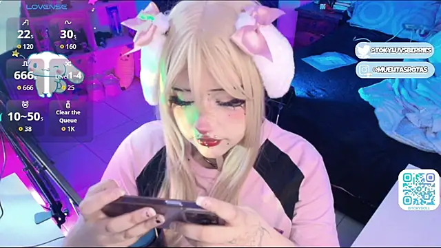 Snapshot of toky_doll chatting on July 2026 03:22:01 AM toky doll online show from July 2026 03:22:01 AM