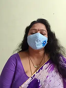 neelu-hoty online show from September 2025 01:01:01 PM