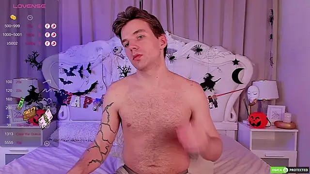 ArthurWhitee online show from October 2025 03:14:01 PM