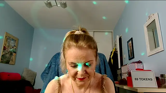 Snapshot of sexyjennyeu chatting on April 2026 08:07:02 PM sexyjennyeu online show from April 2026 08:07:02 PM