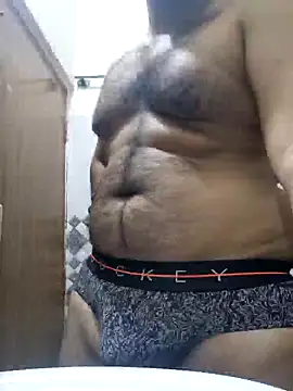 Snapshot of yourdreamman0705 chatting on February 2025 05:51:01 PM yourdreamman0705 online show from February 2025 05:51:01 PM
