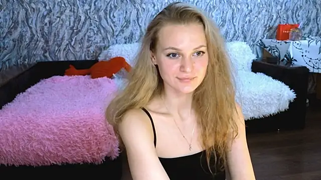 Elfanna online show from October 2025 01:44:01 PM