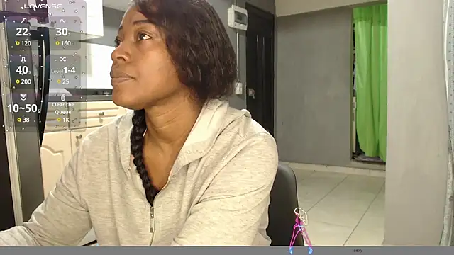 Snapshot of kimberley_123 chatting on December 2024 01:17:01 PM kimberley 123 online show from December 2024 01:17:01 PM