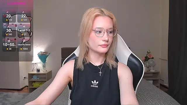 Snapshot of DearLia chatting on December 2024 04:19:02 AM DearLia online show from December 2024 04:19:02 AM