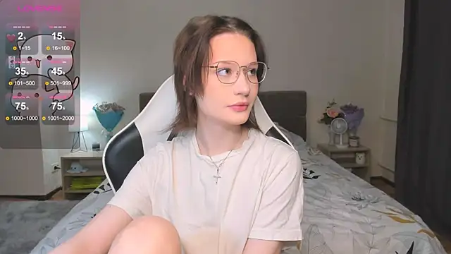 Snapshot of DearLia chatting on February 2025 04:46:02 PM DearLia online show from February 2025 04:46:02 PM