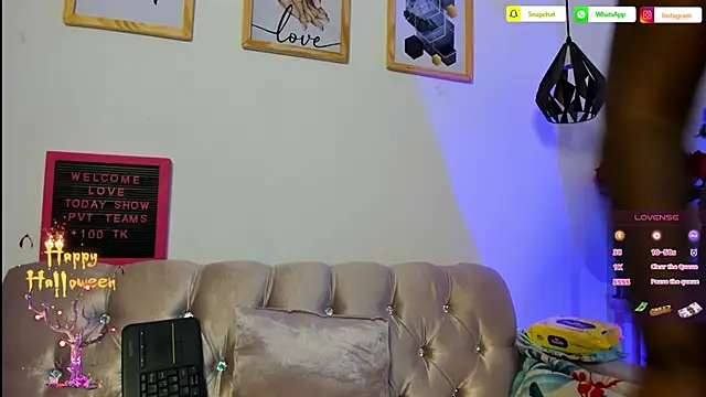 alanavega11 online show from October 2025 01:09:02 PM