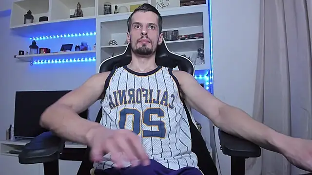 ToddClaytonn online show from October 2025 07:47:02 PM