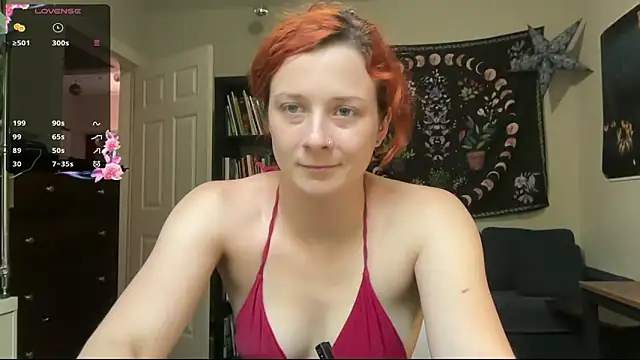 Snapshot of Aria_Fields chatting on April 2026 01:49:02 PM Aria Fields online show from April 2026 01:49:02 PM