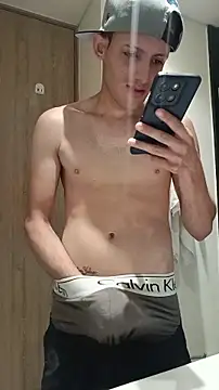 Duvan Martinez23 online show from April 2026 04:46:01 AM