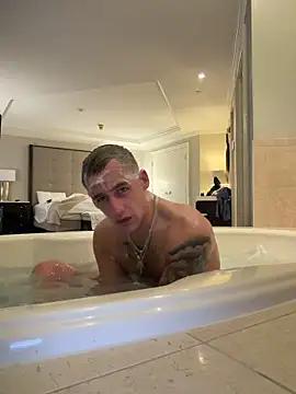 PeytonJohnn online show from December 2025 09:07:01 AM