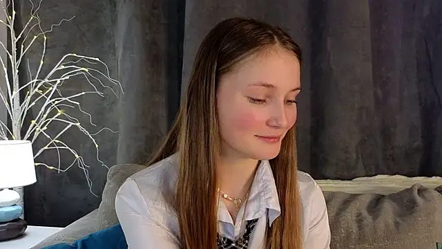 MonaEldon online show from December 2024 04:39:01 AM