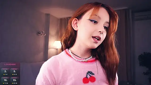 Snapshot of DevonaBucher chatting on January 2025 07:13:02 PM DevonaBucher online show from January 2025 07:13:02 PM