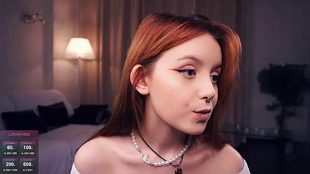 Snapshot of DevonaBucher chatting on January 2025 06:34:02 PM DevonaBucher online show from January 2025 06:34:02 PM