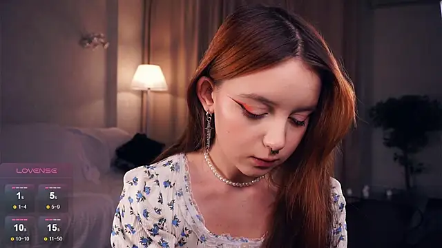 Snapshot of DevonaBucher chatting on February 2025 06:42:01 PM DevonaBucher online show from February 2025 06:42:01 PM