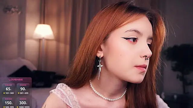 Snapshot of DevonaBucher chatting on March 2025 06:54:01 PM DevonaBucher online show from March 2025 06:54:01 PM