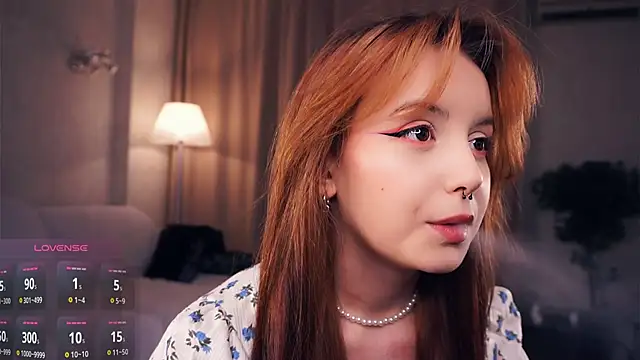 Snapshot of DevonaBucher chatting on March 2025 06:48:01 PM DevonaBucher online show from March 2025 06:48:01 PM