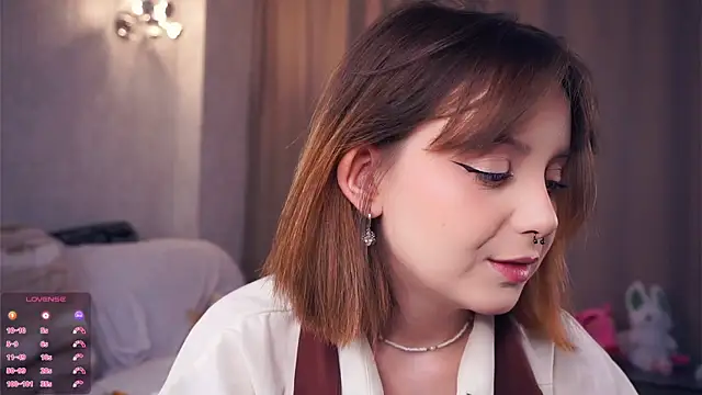 Snapshot of DevonaBucher chatting on September 2025 05:18:02 AM DevonaBucher online show from September 2025 05:18:02 AM