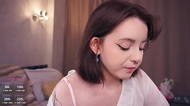 Snapshot of DevonaBucher chatting on September 2025 05:32:01 AM DevonaBucher online show from September 2025 05:32:01 AM