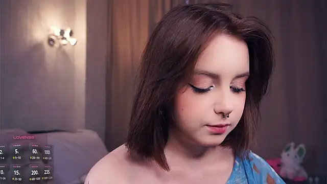 Snapshot of DevonaBucher chatting on September 2025 05:12:01 AM DevonaBucher online show from September 2025 05:12:01 AM