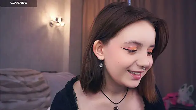 Snapshot of DevonaBucher chatting on October 2025 05:17:02 AM DevonaBucher online show from October 2025 05:17:02 AM