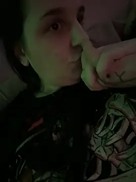 Snapshot of menaceswife chatting on January 2025 02:03:02 AM menaceswife online show from January 2025 02:03:02 AM