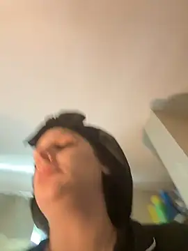 Snapshot of menaceswife chatting on March 2025 04:00:02 PM menaceswife online show from March 2025 04:00:02 PM