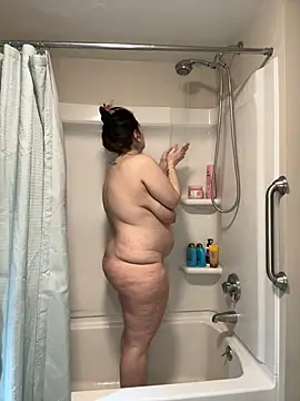 Snapshot of menaceswife chatting on March 2025 03:52:01 PM menaceswife online show from March 2025 03:52:01 PM