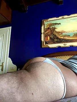 Snapshot of OSCURED20 chatting on October 2025 08:26:02 AM OSCURED20 online show from October 2025 08:26:02 AM